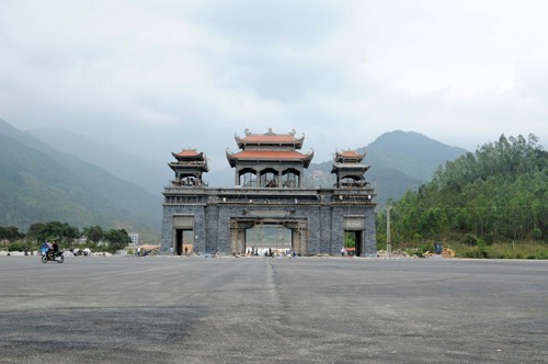 Khu trung tâm Văn hóa lễ hội Tây Thiên trước thềm lễ hội 2013