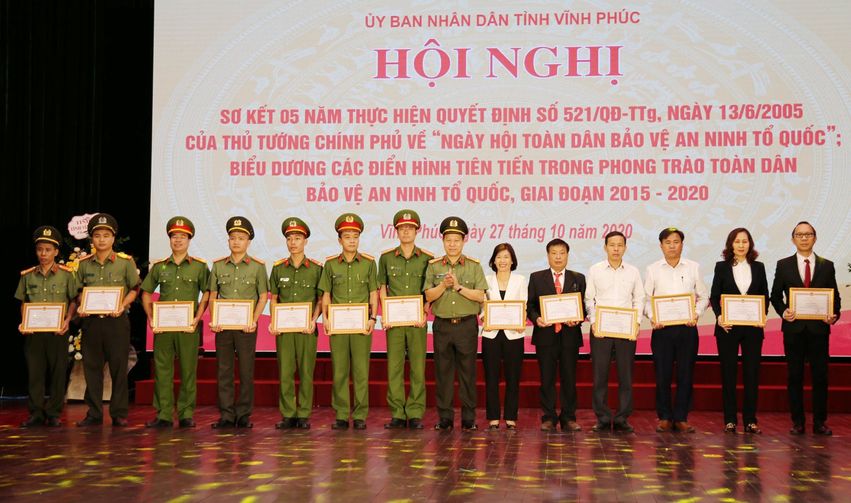 Cáp treo Tây Thiên - điểm sáng trong phong trào toàn dân bảo vệ an ninh Tổ quốc.