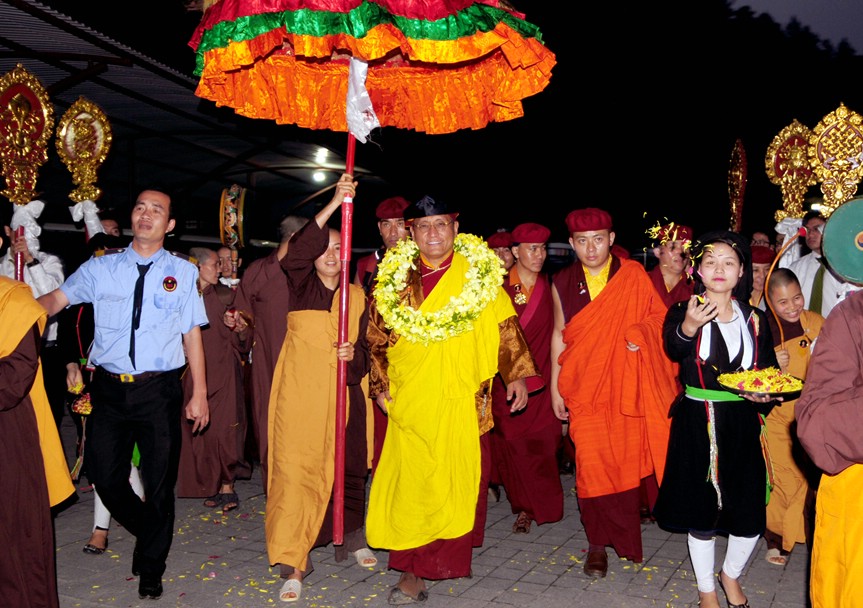 Đức Pháp Vương Gyalwang Drukpa cùng tăng đoàn truyền thừa quang lâm Tây Thiên