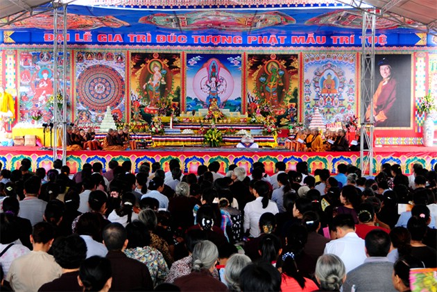 Lễ gia trì đúc tượng Phật mẫu Trí tuệ tại Đại bảo tháp Tây Thiên