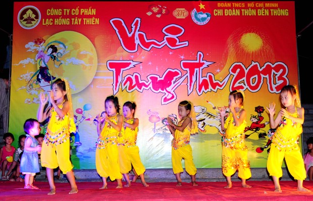 Vui phá cỗ Trung thu tại Tây Thiên