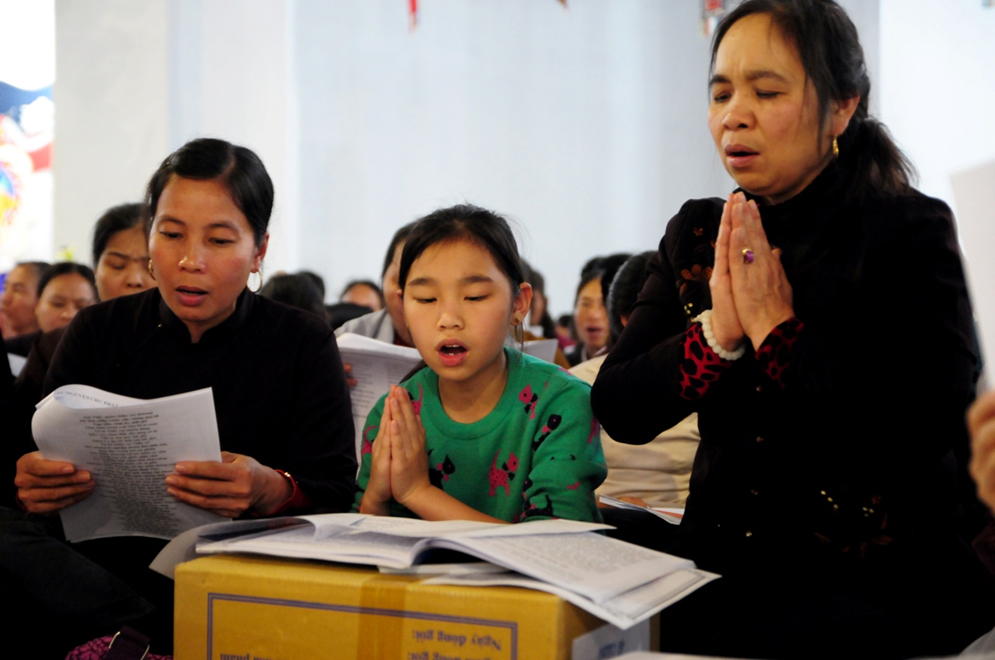 Hàng ngàn người tham dự lễ cầu an tại Đại bảo tháp Mandala Tây Thiên